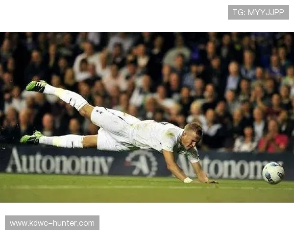 凯恩的传奇之路：从天才少年到足球巨星的辉煌历程与背后故事