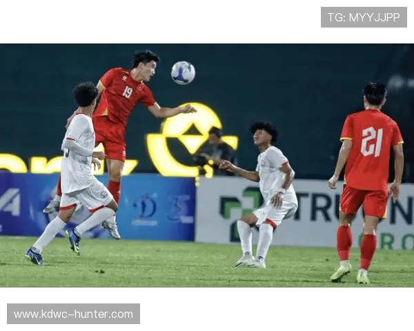 新加坡与也门足球赛精彩对决结果揭晓引发热议 新加坡与也门足球赛精彩对决结果揭晓引发热议