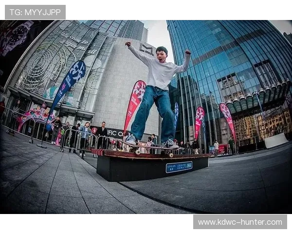 南京滑板队展现灵活性与创新精神的精彩瞬间与成长历程 南京滑板队展现灵活性与创新精神的精彩瞬间与成长历程